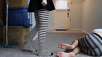 Eine 720p Zusammenstellung Von Sinnlichem Ballbusting Zu Hause