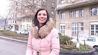 Vicky Loves Perfekter Süßer Körper Nimmt Einen Harten Schwanz Im Casting-Video Des Deutschen Pfadfinders Auf